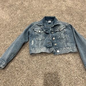 Girls cropped light wash jean jacket